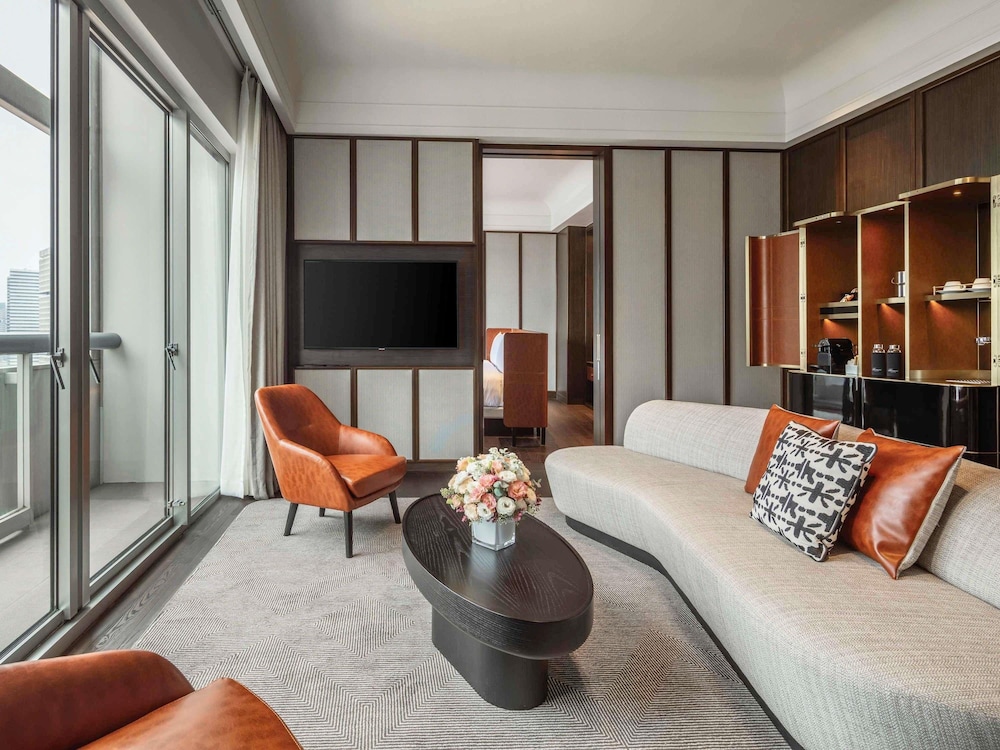 SUITE AMBASSADOR 2 Dobles, 2 balcones y acceso al Salón Fairmont Gold del hotel Fairmont Singapore (sg Clean). Foto 2