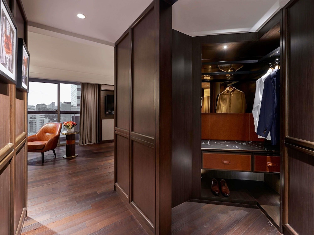 SUITE SIGNATURE SALON, 1 King, salón independiente y 2 balcones del hotel Fairmont Singapore (sg Clean). Foto 8