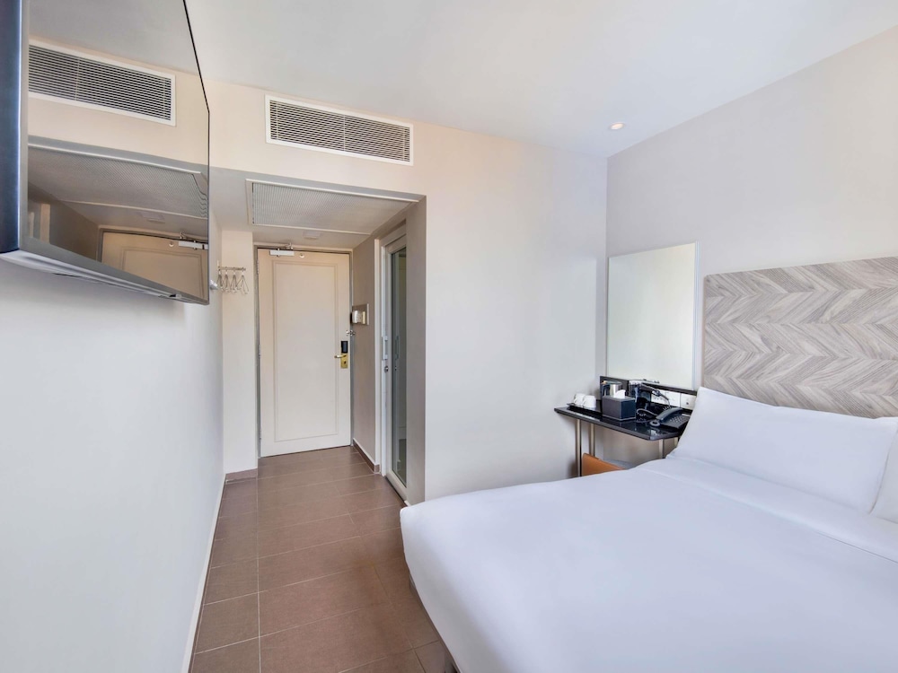 Habitación Superior con 1 cama doble del hotel Ibis Budget Singapore Ruby. Foto 3