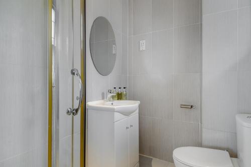 Habitación Doble Estándar del hotel 1 LEXHAM GARDENS. Foto 2