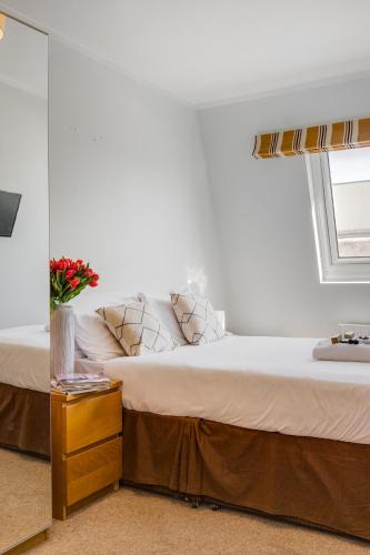 Habitación Doble Estándar del hotel 1 LEXHAM GARDENS. Foto 8