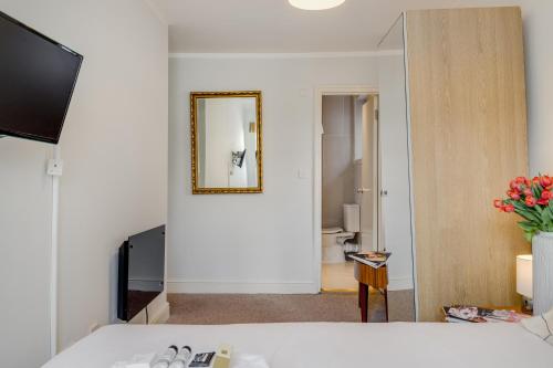 Habitación Doble Estándar del hotel 1 LEXHAM GARDENS. Foto 10