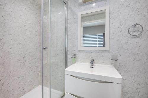 Habitación Doble Pequeña del hotel King Solomon. Foto 1