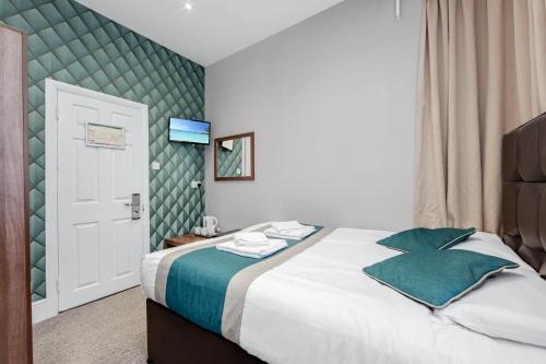 Habitación Doble Pequeña del hotel King Solomon. Foto 5