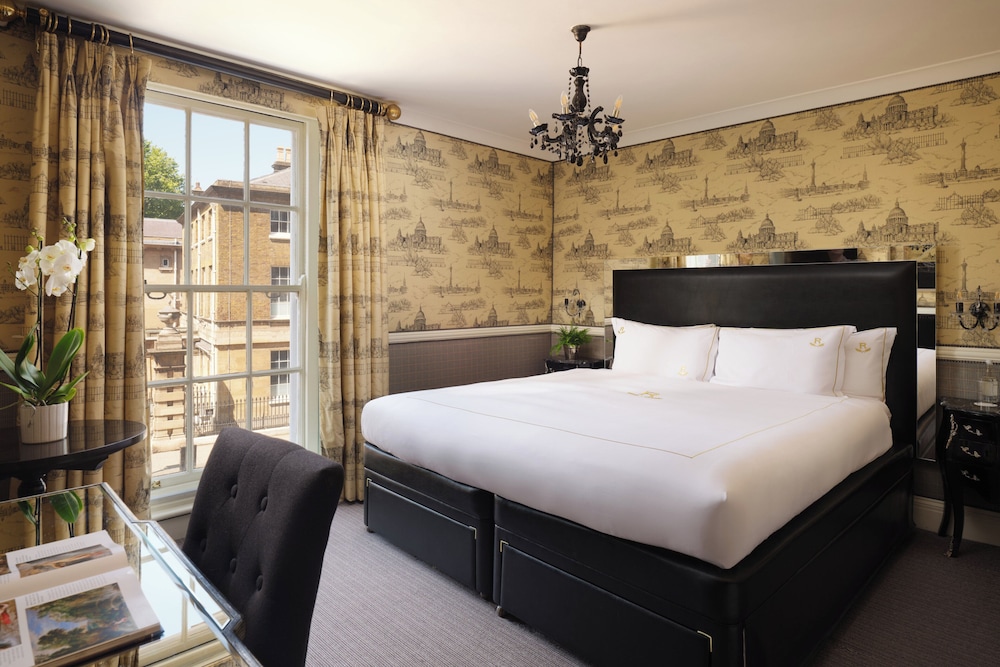 Habitación, 1 cama de matrimonio grande (Royal Mews View) del hotel The Rubens At The Palace