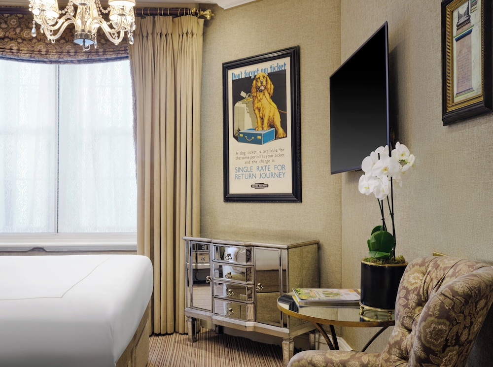 Habitación superior, 1 cama de matrimonio grande del hotel The Rubens At The Palace. Foto 5