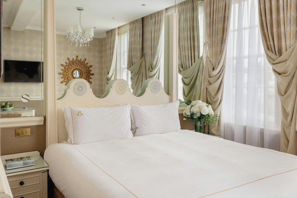 Habitación, 1 cama de matrimonio grande (Royal Mews View) del hotel The Rubens At The Palace. Foto 8