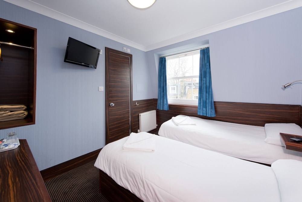Habitación con 2 camas individuales del hotel Crestfield