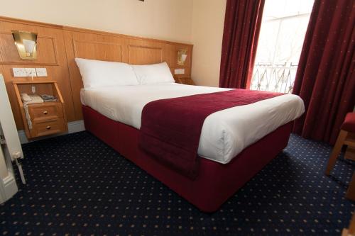 Habitación Doble - No fumadores del hotel Days Inn By Wyndham London Hyde Park. Foto 2