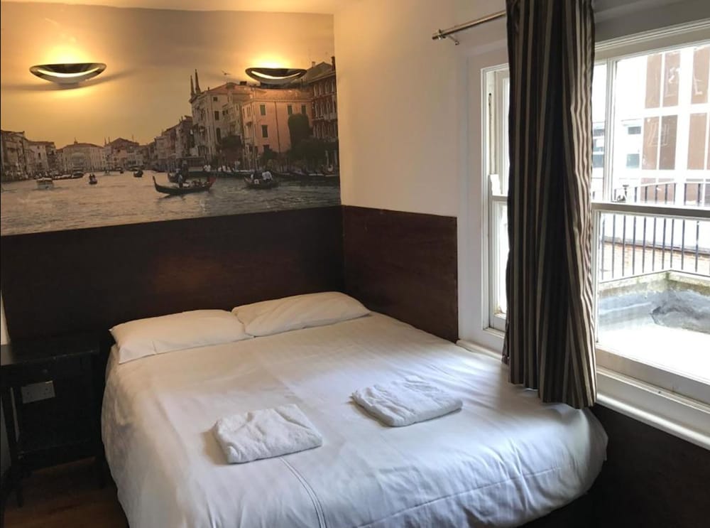 Habitación doble (Ensuite Double Room) del hotel Exhibition Court Hotel 4. Foto 2