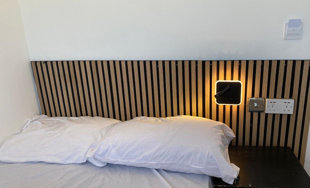 Habitación doble (Ensuite Double Room) del hotel Exhibition Court Hotel 4. Foto 8