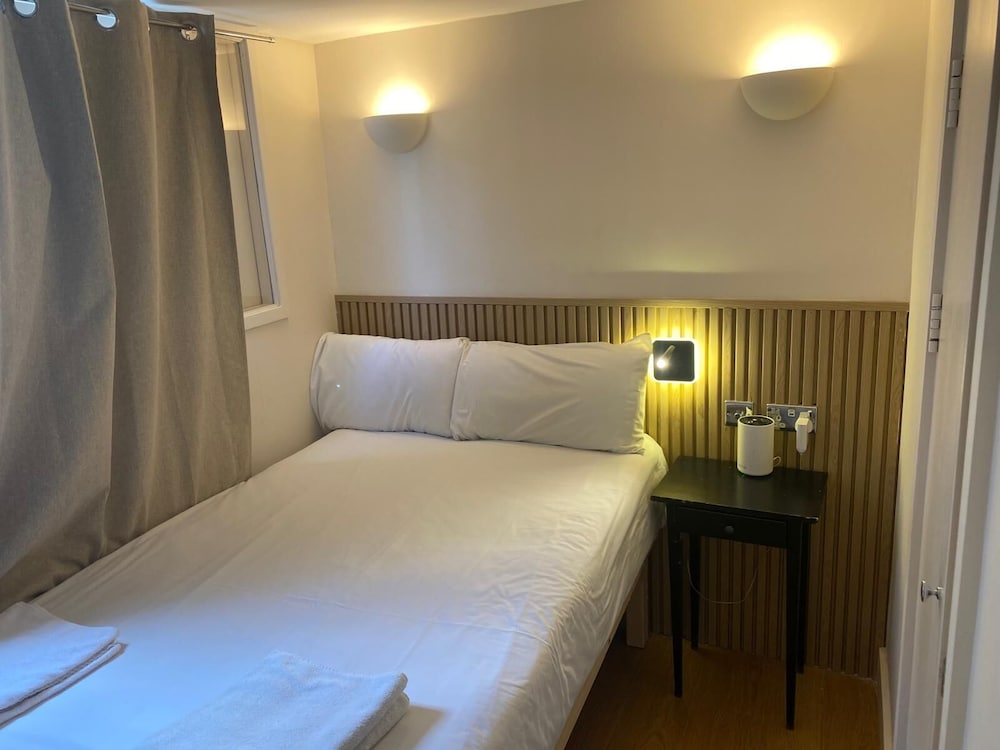 Habitación doble (Ensuite Double Room) del hotel Exhibition Court Hotel 4. Foto 14