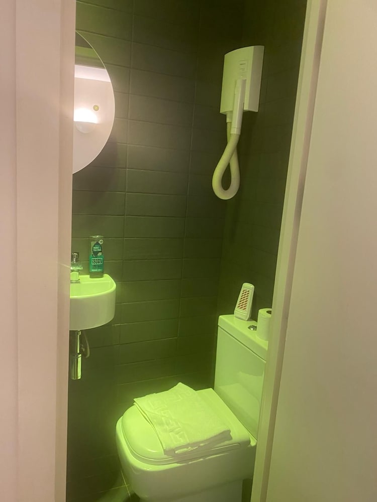 Habitación individual clásica del hotel Exhibition Court Hotel 4. Foto 16