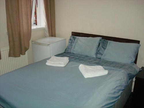 Habitación Doble Económica con baño compartido del hotel Forest Gate. Foto 3