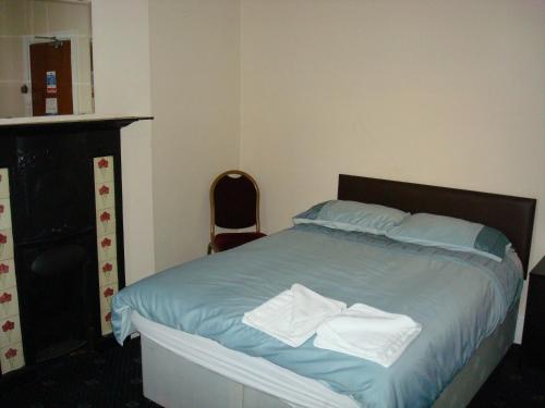 Habitación Doble Económica con baño compartido del hotel Forest Gate. Foto 13