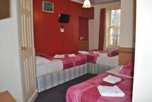 Habitación Familiar del hotel Guilford House. Foto 2