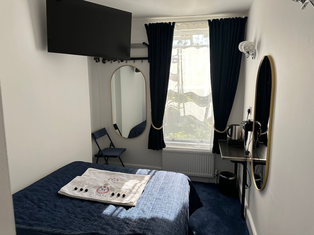 Habitación económica doble del hotel Jubilee Kensington. Foto 4