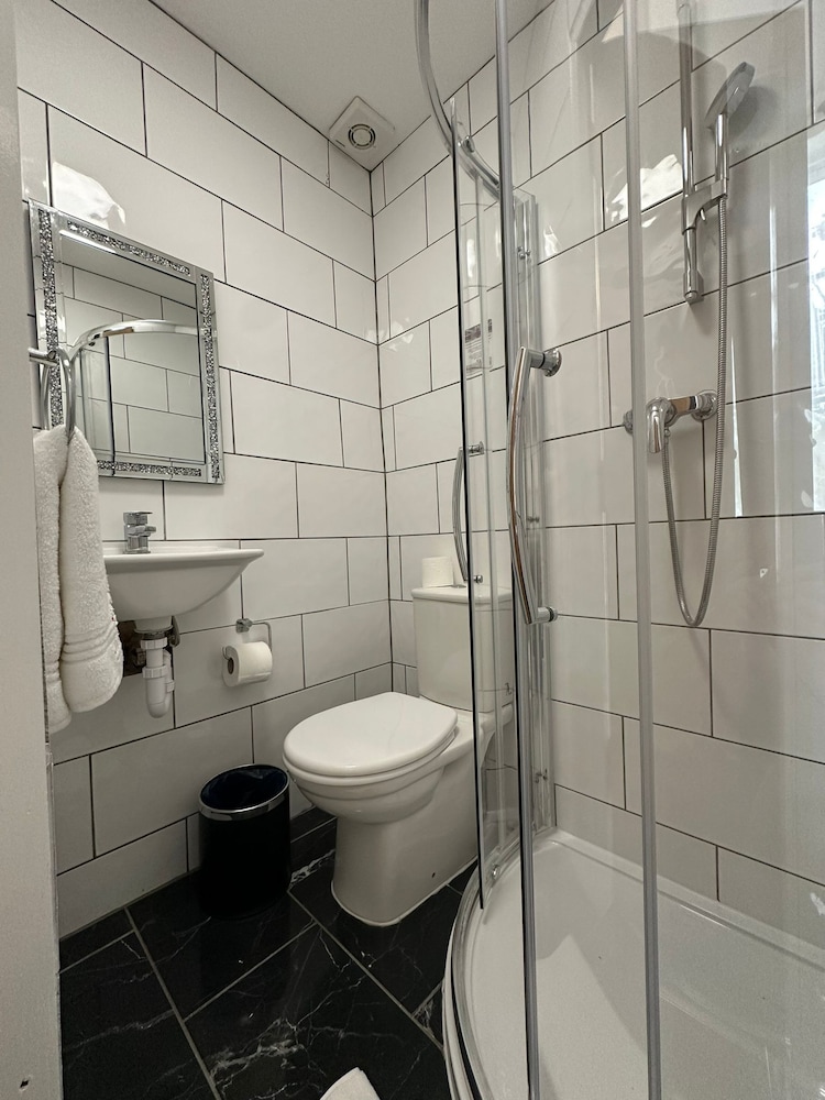 Habitación económica doble del hotel Jubilee Kensington. Foto 8
