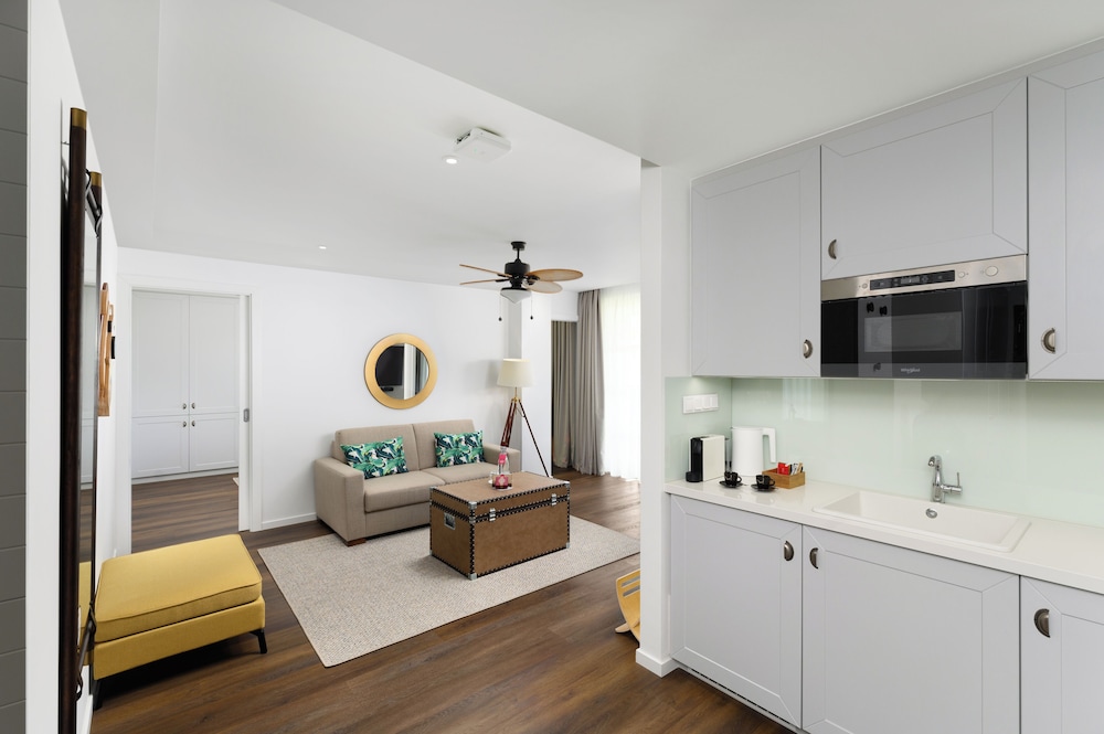 Suite Deluxe del hotel Mövenpick Balaland Resort Lake Balaton