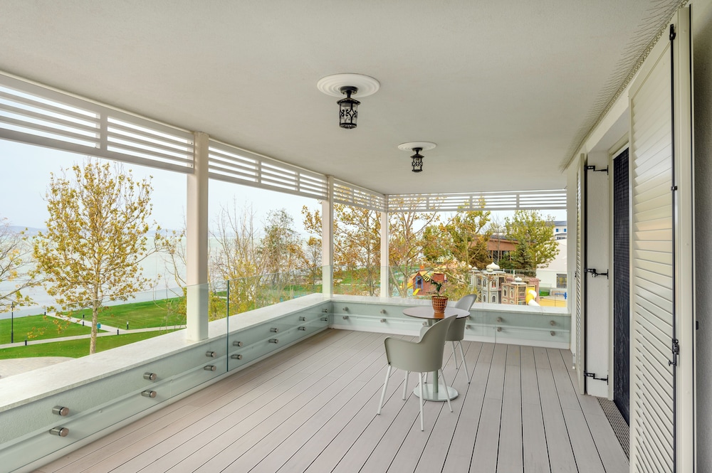 Suite Deluxe del hotel Mövenpick Balaland Resort Lake Balaton. Foto 4