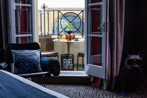 Estudio Corner del hotel Megaro. Foto 1