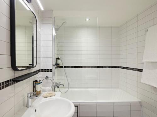 Habitación Estándar del hotel Numa London Bloomsbury. Foto 2