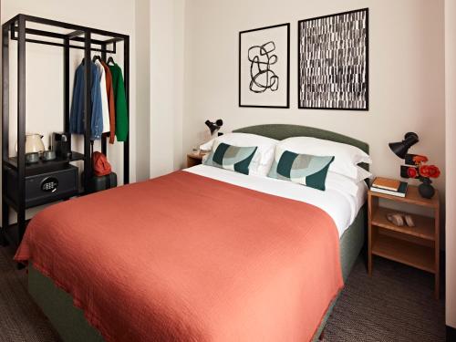 Habitación pequeña del hotel Numa London Bloomsbury. Foto 1