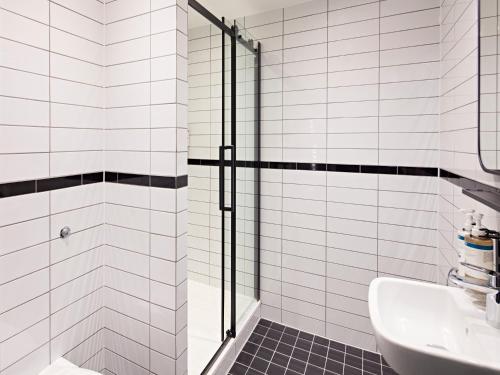 Habitación pequeña del hotel Numa London Bloomsbury. Foto 4