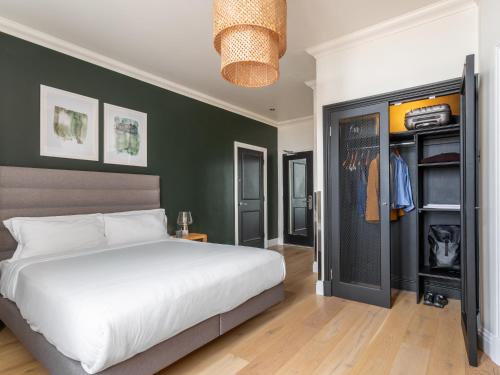 Habitación Deluxe del hotel Sonder Chelsea Green. Foto 1