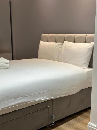 Habitación Triple Deluxe del hotel The Park. Foto 17