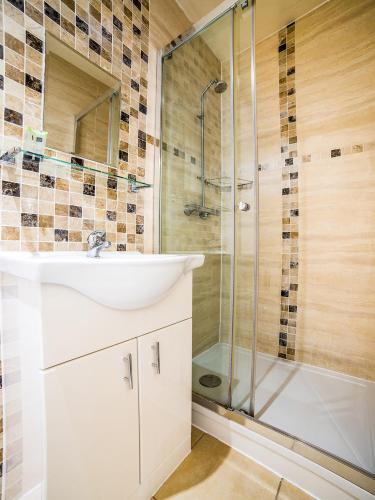 Habitación Cuádruple Deluxe del hotel The Park. Foto 1