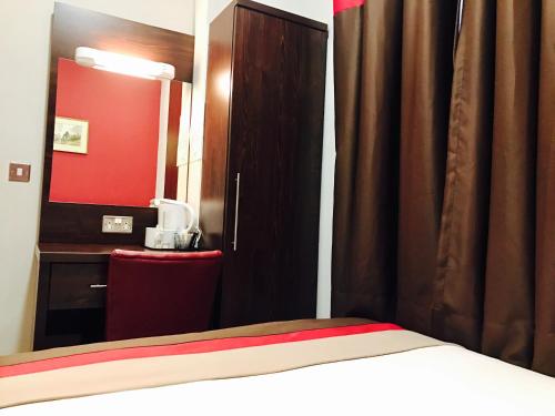 Habitación Doble Básica del hotel Royal Cambridge. Foto 5