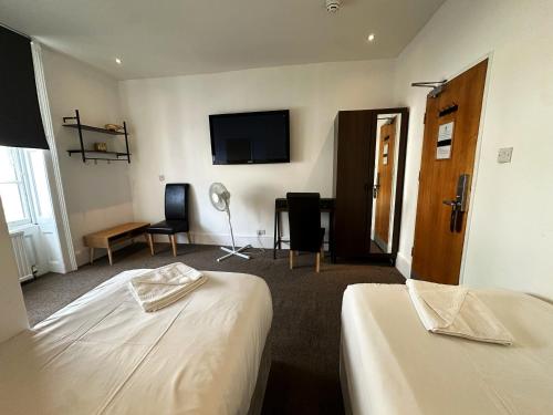 Habitación Doble Estándar - 2 camas del hotel OYO Somerset Baker Street London