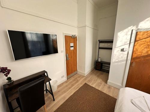 Habitación Doble Estándar del hotel OYO Somerset Baker Street London. Foto 1