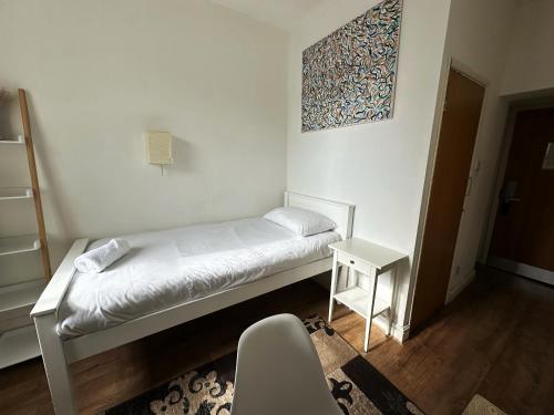 Habitación Individual Estándar del hotel OYO Somerset Baker Street London. Foto 3