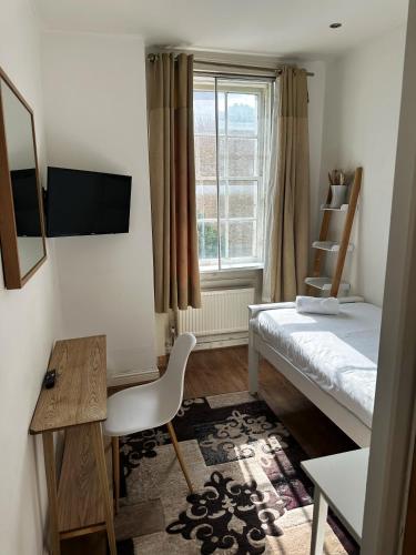 Habitación Individual Estándar del hotel OYO Somerset Baker Street London. Foto 4