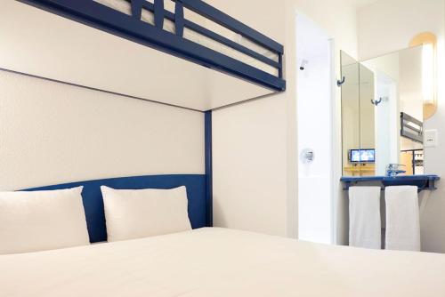 Habitación Doble Estándar del hotel Ibis budget Hannover Hbf. Foto 5