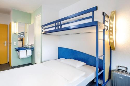 Habitación Doble Estándar del hotel Ibis budget Hannover Hbf. Foto 6