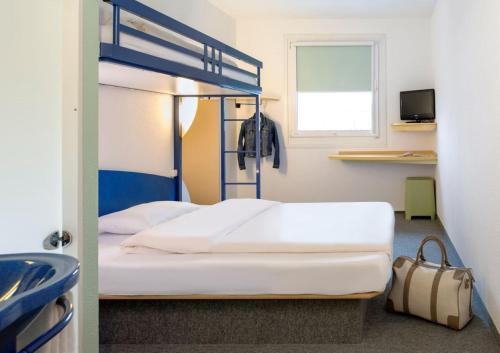 Habitación Doble Estándar del hotel Ibis budget Hannover Hbf. Foto 8