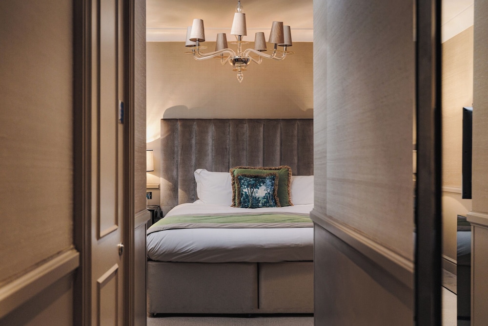Habitación Deluxe del hotel St. James and Club Mayfair. Foto 4