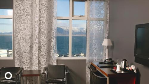 Habitación Doble Deluxe con vistas al mar del hotel Center Hotels Arnarhvoll. Foto 5