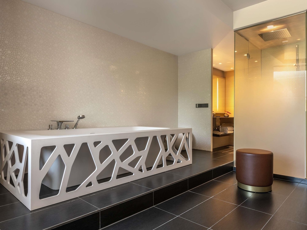 Suite Grand Ducal, dos camas King independientes del hotel Sofitel Luxembourg Le Grand Ducal. Foto 5