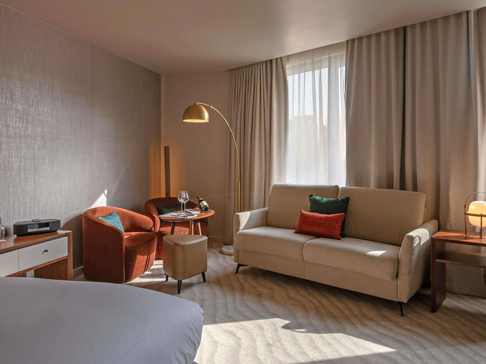 Suite Grand Ducal, dos camas King independientes del hotel Sofitel Luxembourg Le Grand Ducal. Foto 12