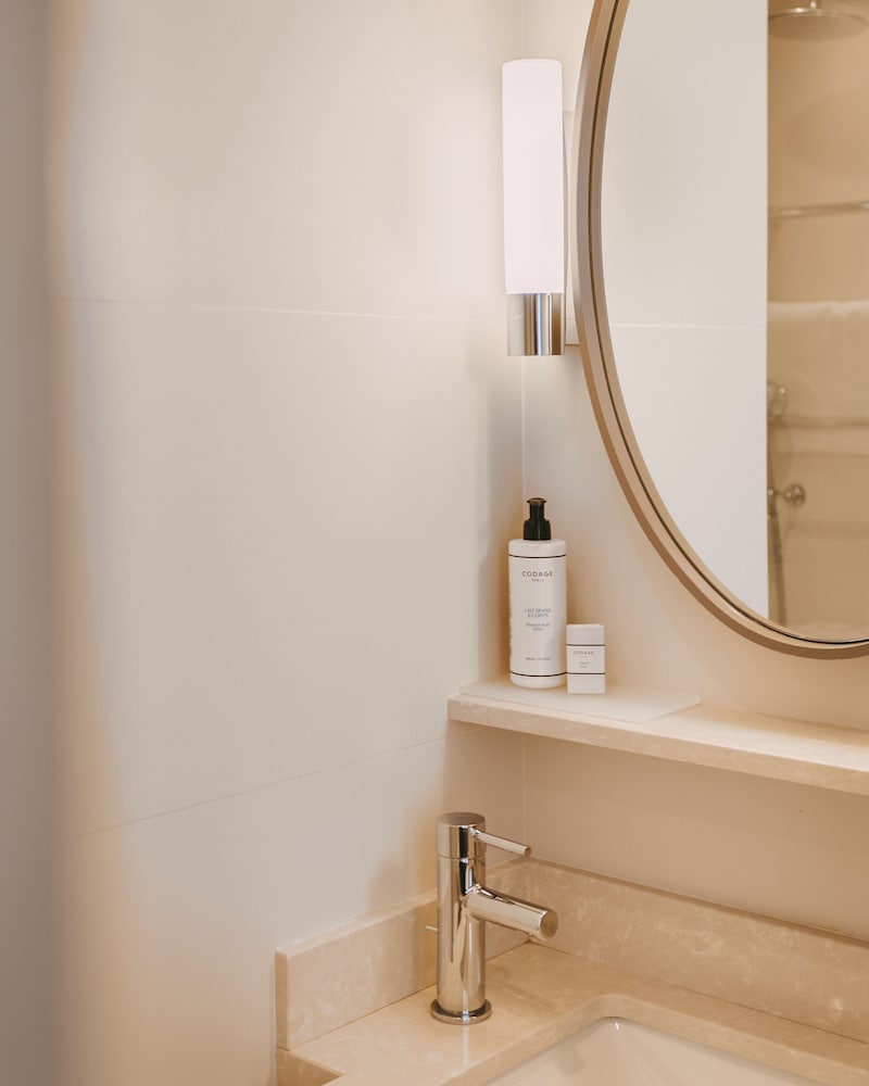 Habitación acogedora del hotel D'orsay. Foto 2