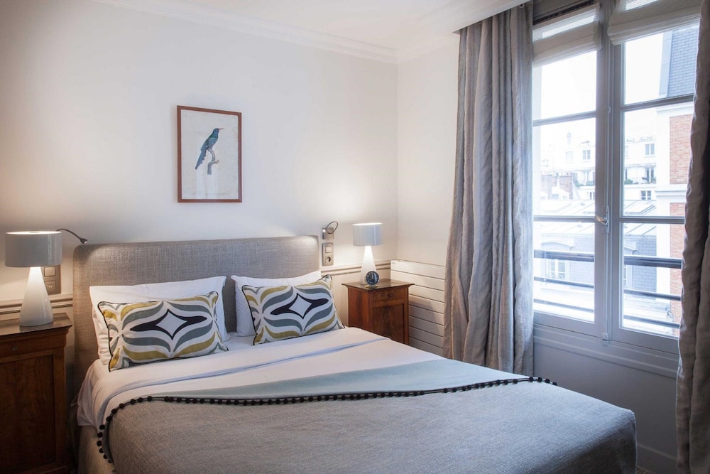 Habitación clásica del hotel D'orsay. Foto 2