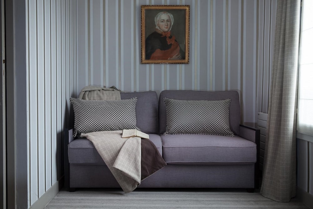 Habitación Deluxe Familiar del hotel D'orsay. Foto 2