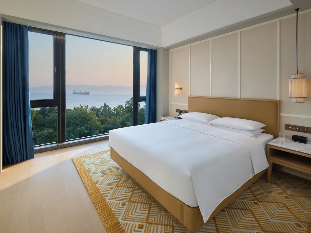 Suite Premier, 1 Cama King del hotel Hyatt Centric Ocean Front Xiamen. Foto 2