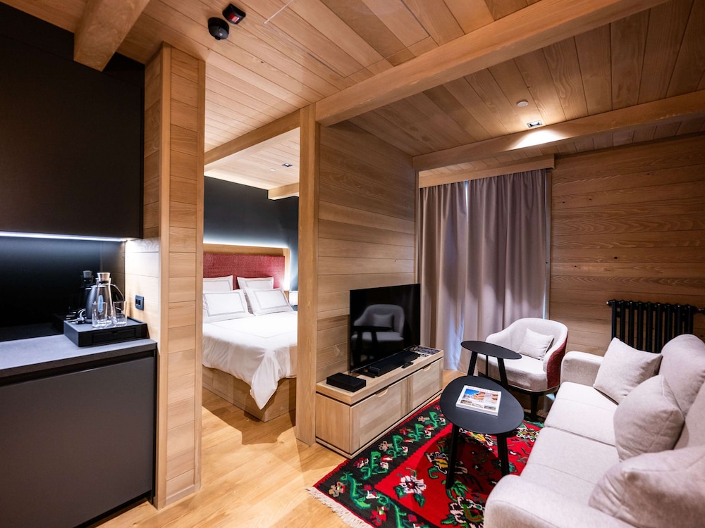 Suite del hotel Swissôtel Resort Kolasin. Foto 5