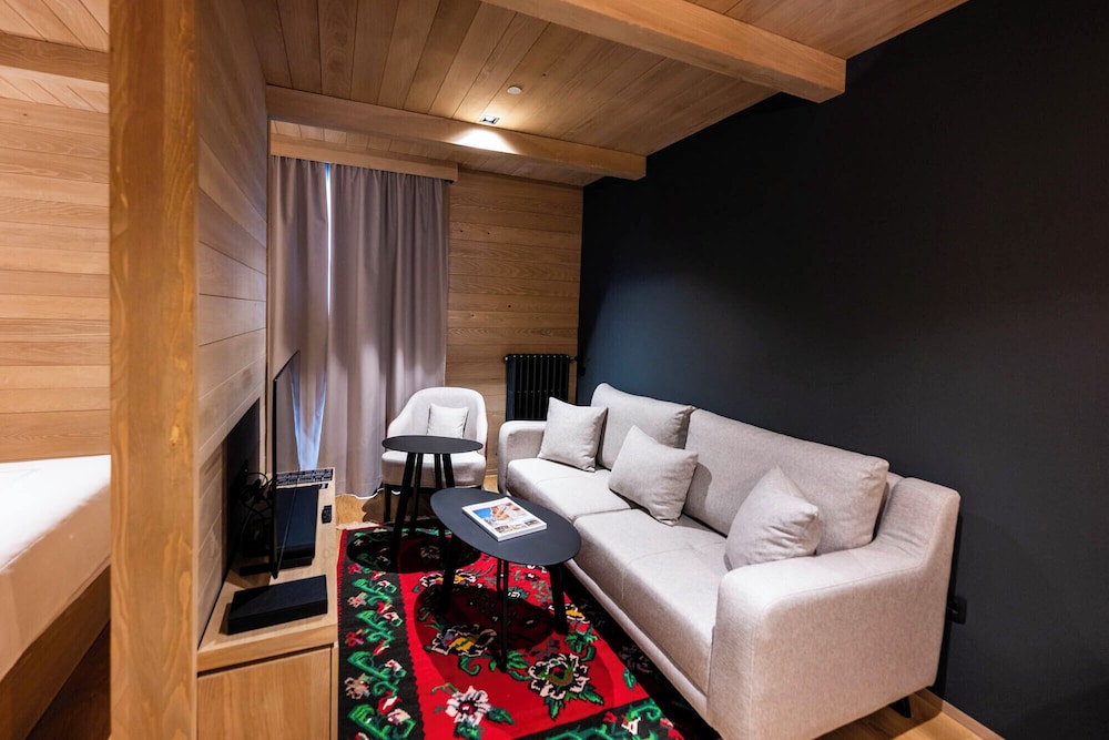 Suite del hotel Swissôtel Resort Kolasin. Foto 6