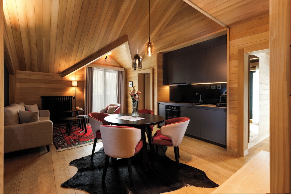 Suite Signature del hotel Swissôtel Resort Kolasin. Foto 3